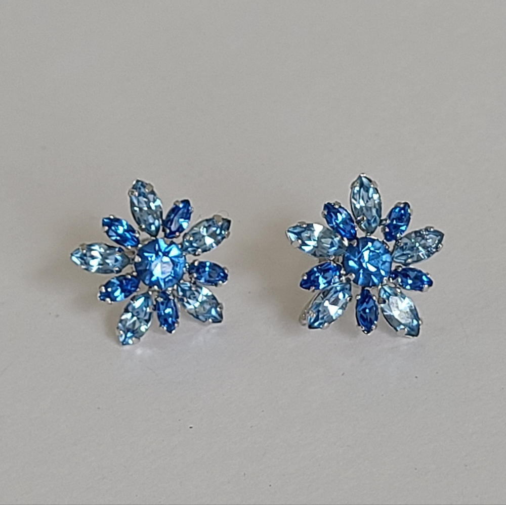 Vintage Jay Flex Sterling Silver Blue Rhinestone Flower Screw Back Stud Earrings - Picture 2 of 15